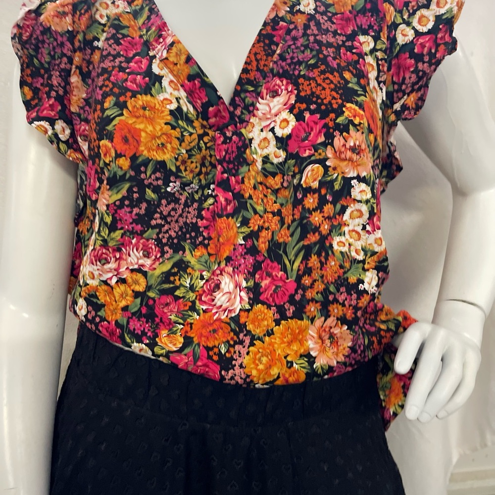 Floral and Flirty button blouse